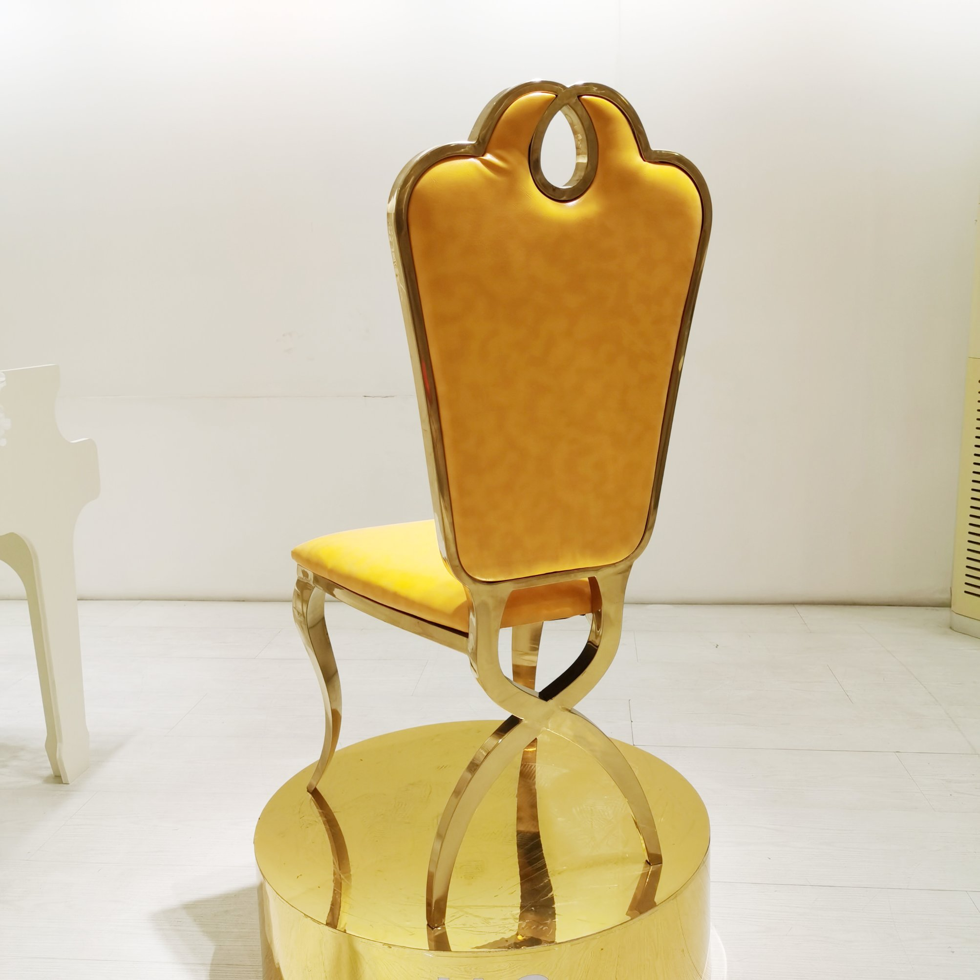 2021 Sawa Event Banquet Party Hotel Golden Stainless Steel Chair with Leather