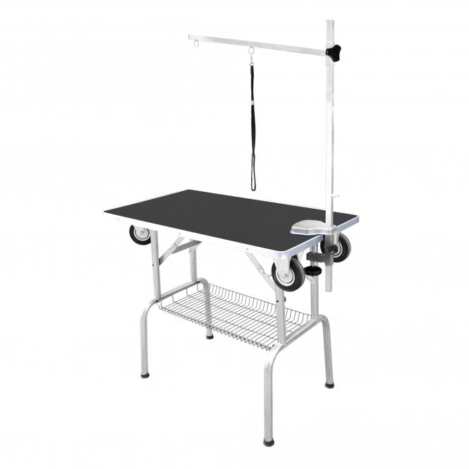 How Does a Portable Trolley Table Handle Uneven Outdoor Surfaces During Mobile Grooming