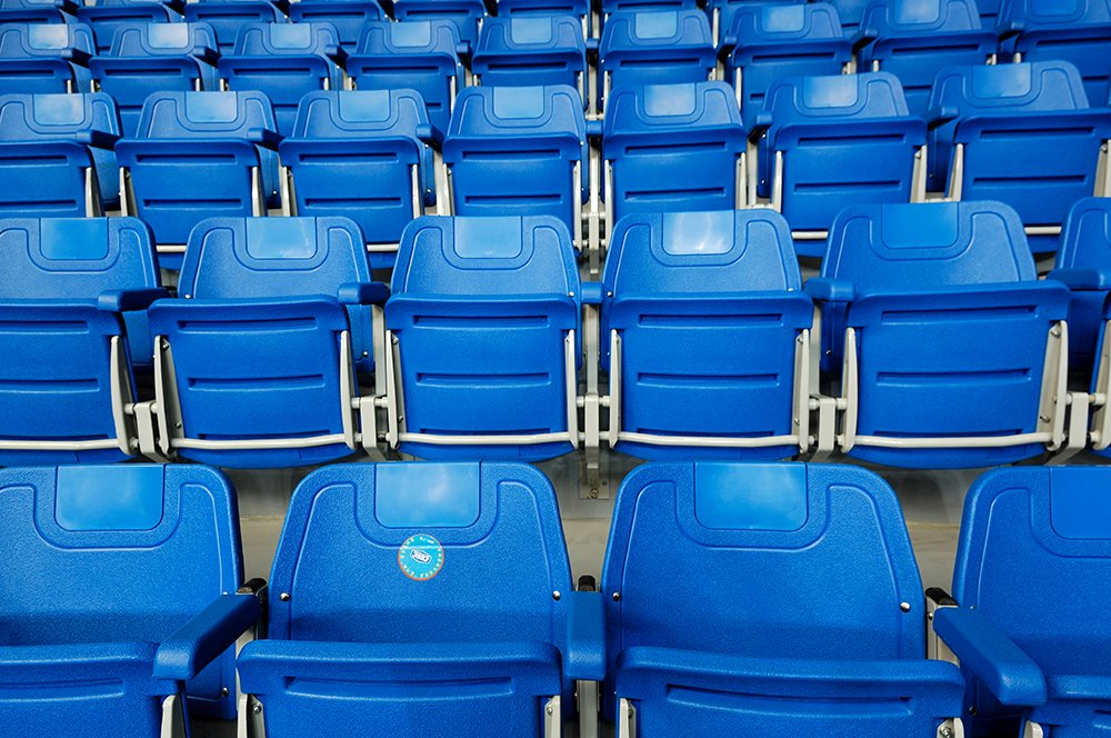 Unti-UV Fold Down Stadium Seats Indoor Gym Bleachers