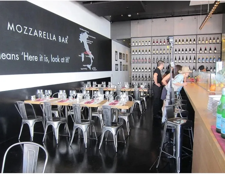 Wholesale Bistro Cafe Hotel Restaurant Metal Frame Dining Stackable Vintage Sedie Sillas Tolixs Chair