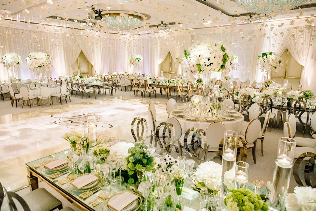 Wholesale Stacking Silver Gold Hotel Banquet Wedding Rental Infiniti Dior Stainless Steel Party Chair for Event and Restaurnt with White Leather